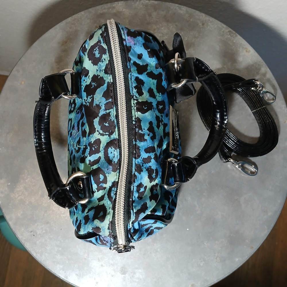 Betsey Johnson Blue Leopard Mini Messenger Roll Bag Glossy Finish & Bow - Picture 7 of 11
